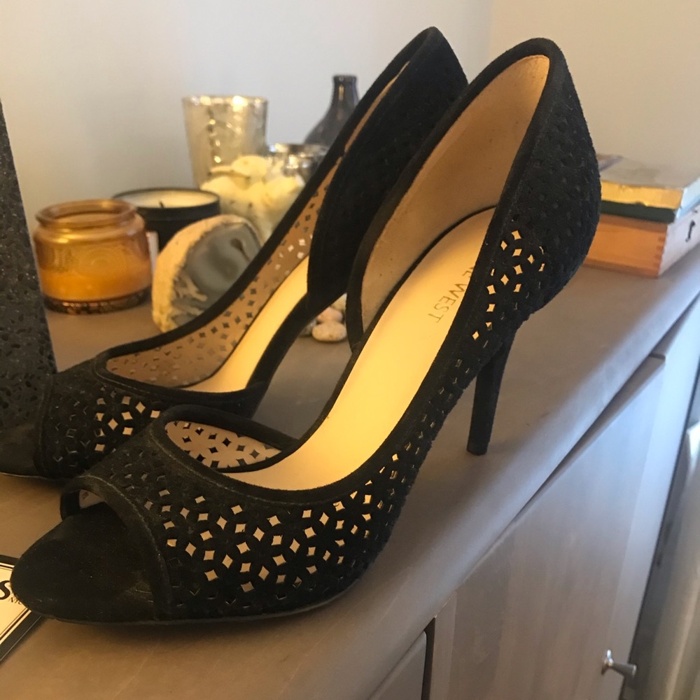 Black suede Nine West heels